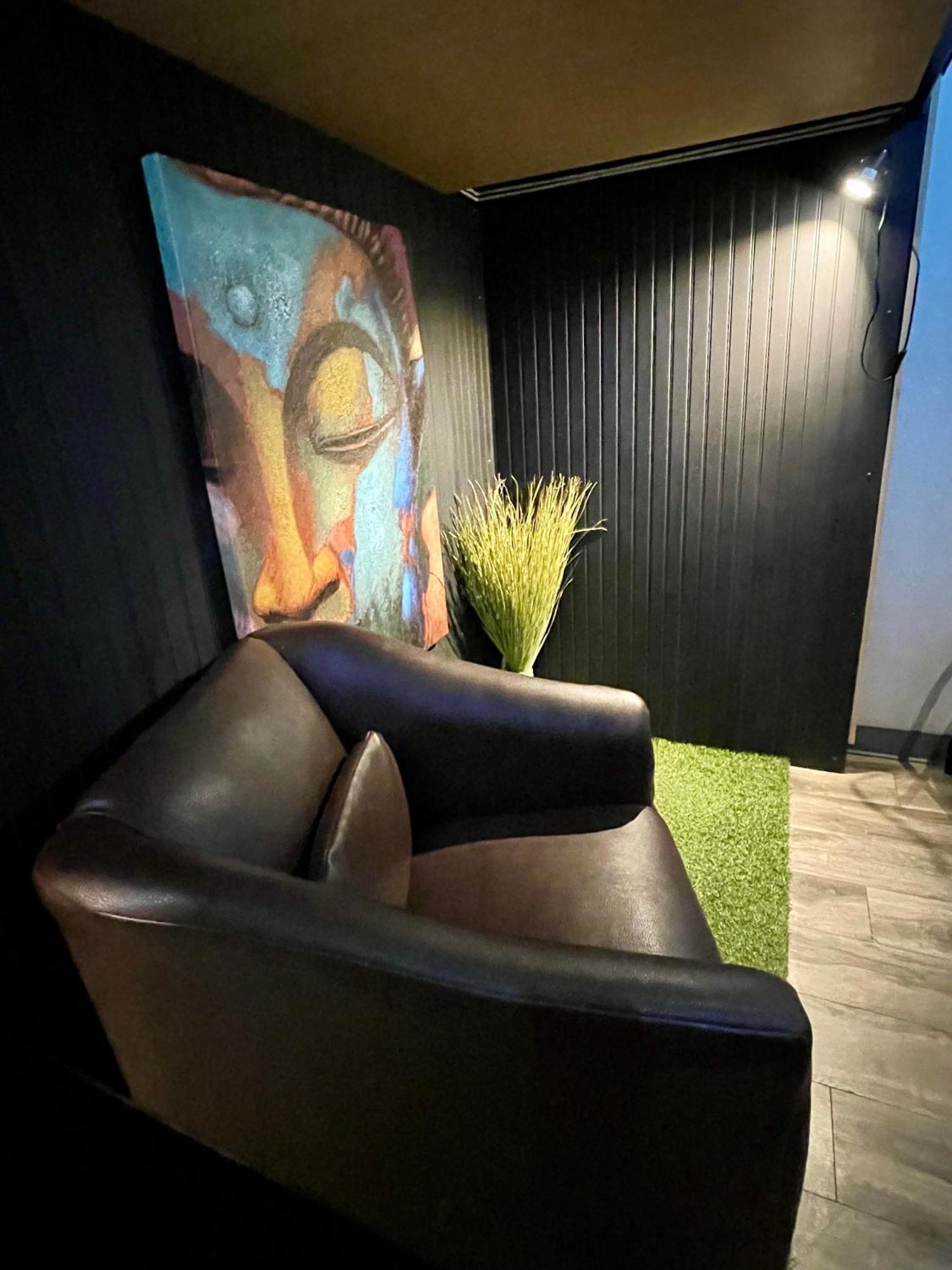 Boxstel - Modern Stay Hotel Downtown אל פאסו חדר תמונה